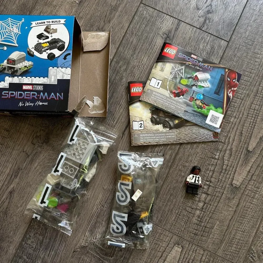 Lego Marvel Far From Home Cop Var Nick Fury Set 76184 - Incomplete